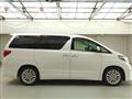 2013 Toyota Alphard