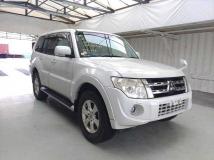 2013 Mitsubishi Pajero