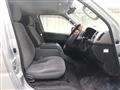 2005 Toyota Hiace Van
