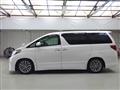 2013 Toyota Alphard