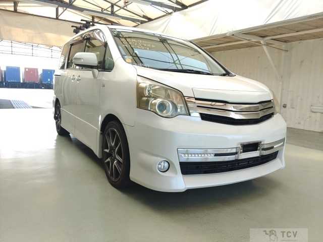 2010 Toyota Noah