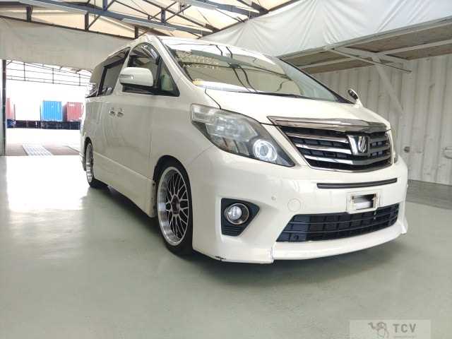 2013 Toyota Alphard