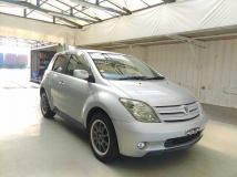 2005 Toyota IST