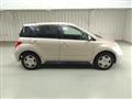 2002 Toyota IST