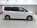 2013 Toyota Noah