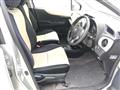 2011 Toyota Vitz