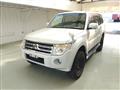 2011 Mitsubishi Pajero