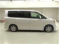 2009 Toyota Noah