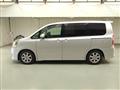 2009 Toyota Noah