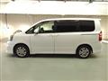 2013 Toyota Noah