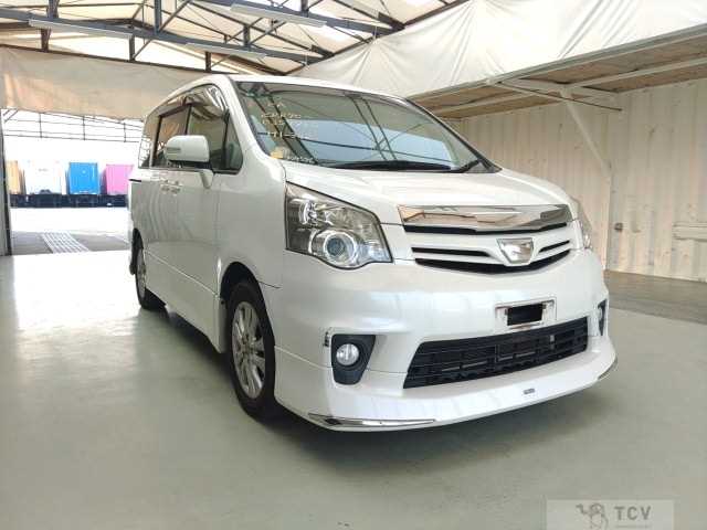 2010 Toyota Noah
