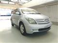 2004 Toyota IST