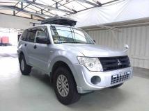 2013 Mitsubishi Pajero