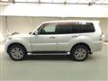 2012 Mitsubishi Pajero