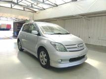 2004 Toyota IST