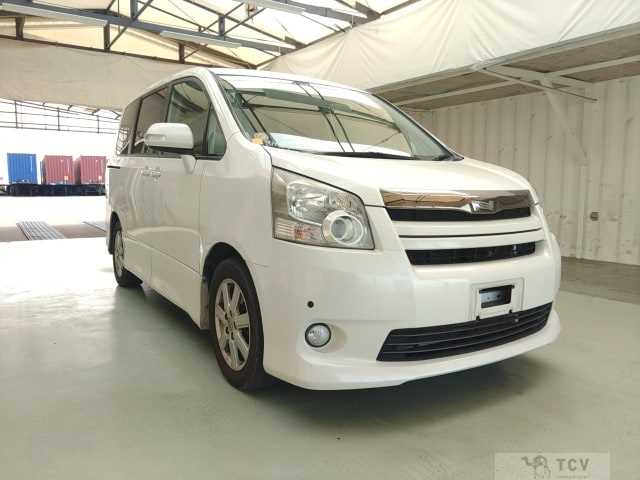 2010 Toyota Noah