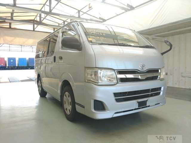2011 Toyota Regiusace Van