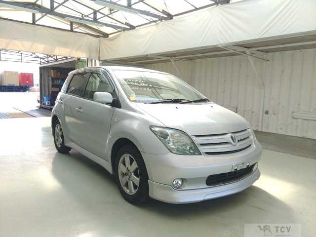 2004 Toyota IST