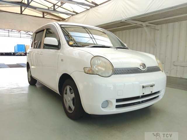 2005 Toyota Sienta