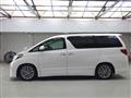 2013 Toyota Alphard