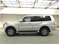 2013 Mitsubishi Pajero