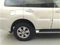 2013 Mitsubishi Pajero