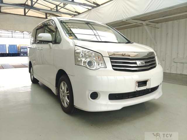2011 Toyota Noah