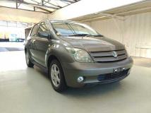 2005 Toyota IST