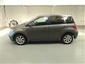 2005 Toyota IST