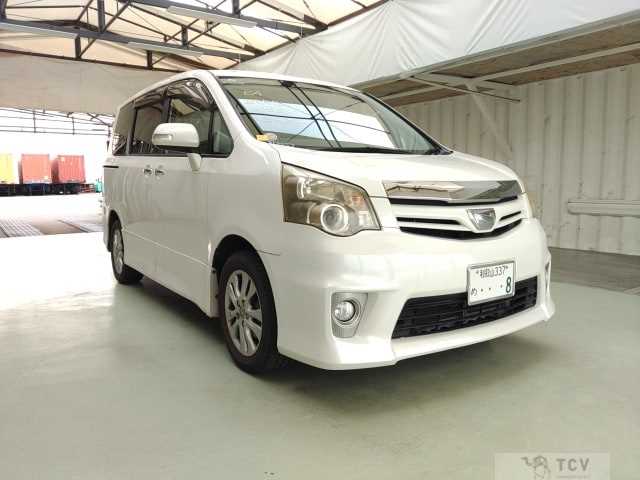 2011 Toyota Noah