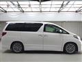 2013 Toyota Alphard