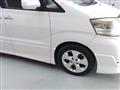 2005 Toyota Alphard