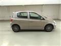 2001 Toyota Vitz