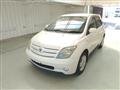 2004 Toyota IST