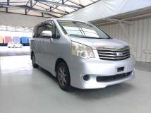 2012 Toyota Noah