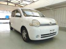 2005 Toyota Sienta