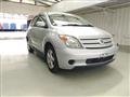 2004 Toyota IST