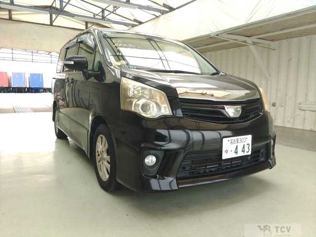 2010 Toyota Noah