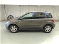 2005 Toyota IST