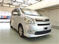 2007 Toyota Noah