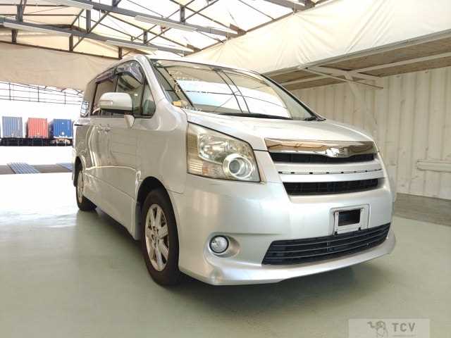 2007 Toyota Noah