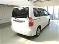 2008 Toyota Noah