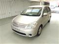 2005 Toyota Raum