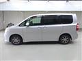 2012 Toyota Noah