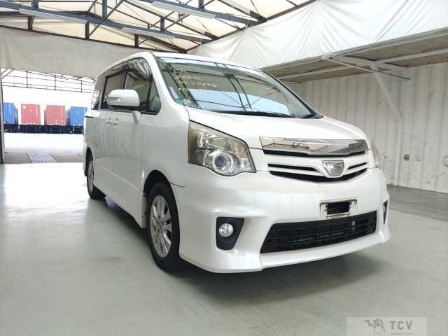 2011 Toyota Noah