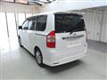 2011 Toyota Noah