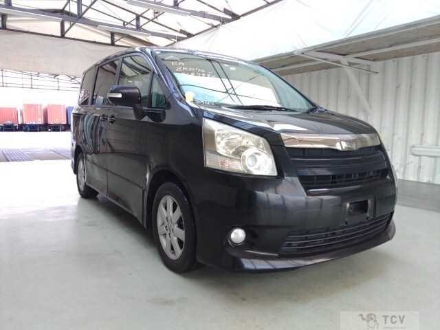 2009 Toyota Noah