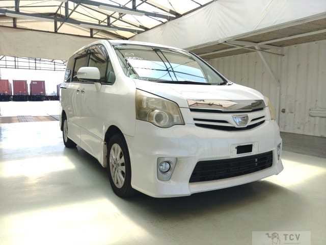 2011 Toyota Noah
