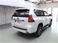 2017 Toyota Land Cruiser Prado