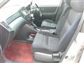 2001 Toyota Kluger V